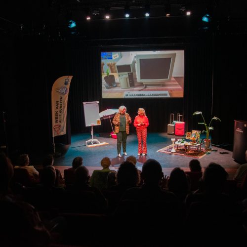 5 2023-09 Geluksboek in het theater-10