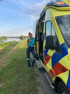 Julia Beldman ambulancechauffeur