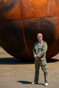 Ronald A. Westerhuis, kunstenaar in de zandbak
